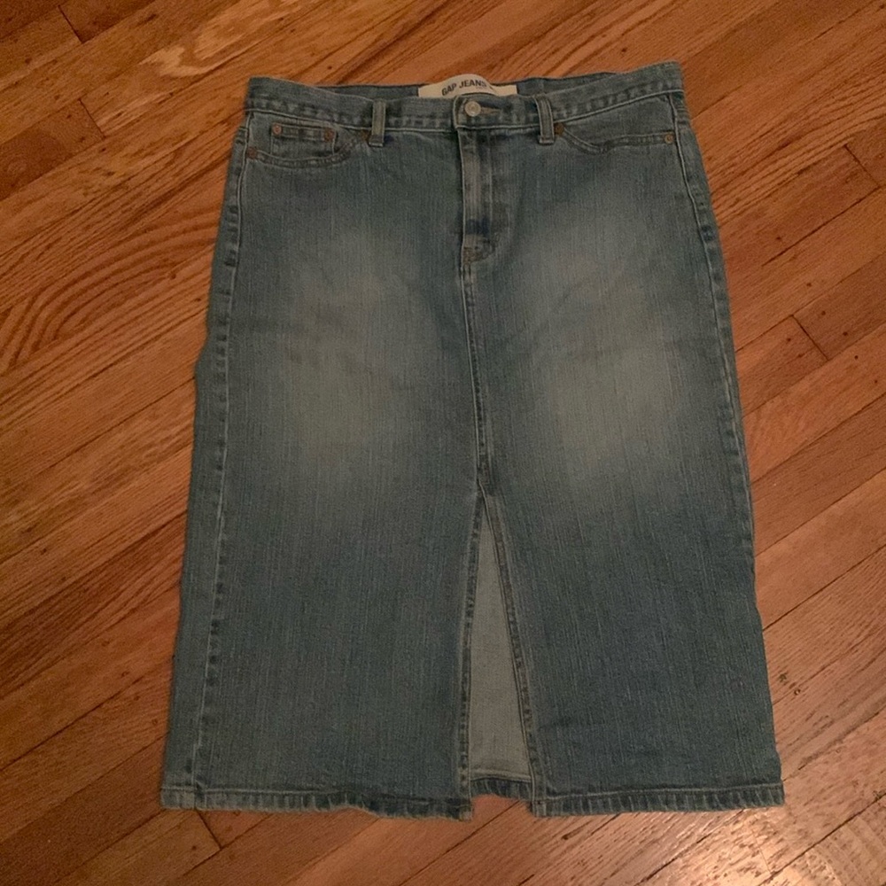 Y2K Gap stretch denim front slit midi 5 pocket jean skirt.